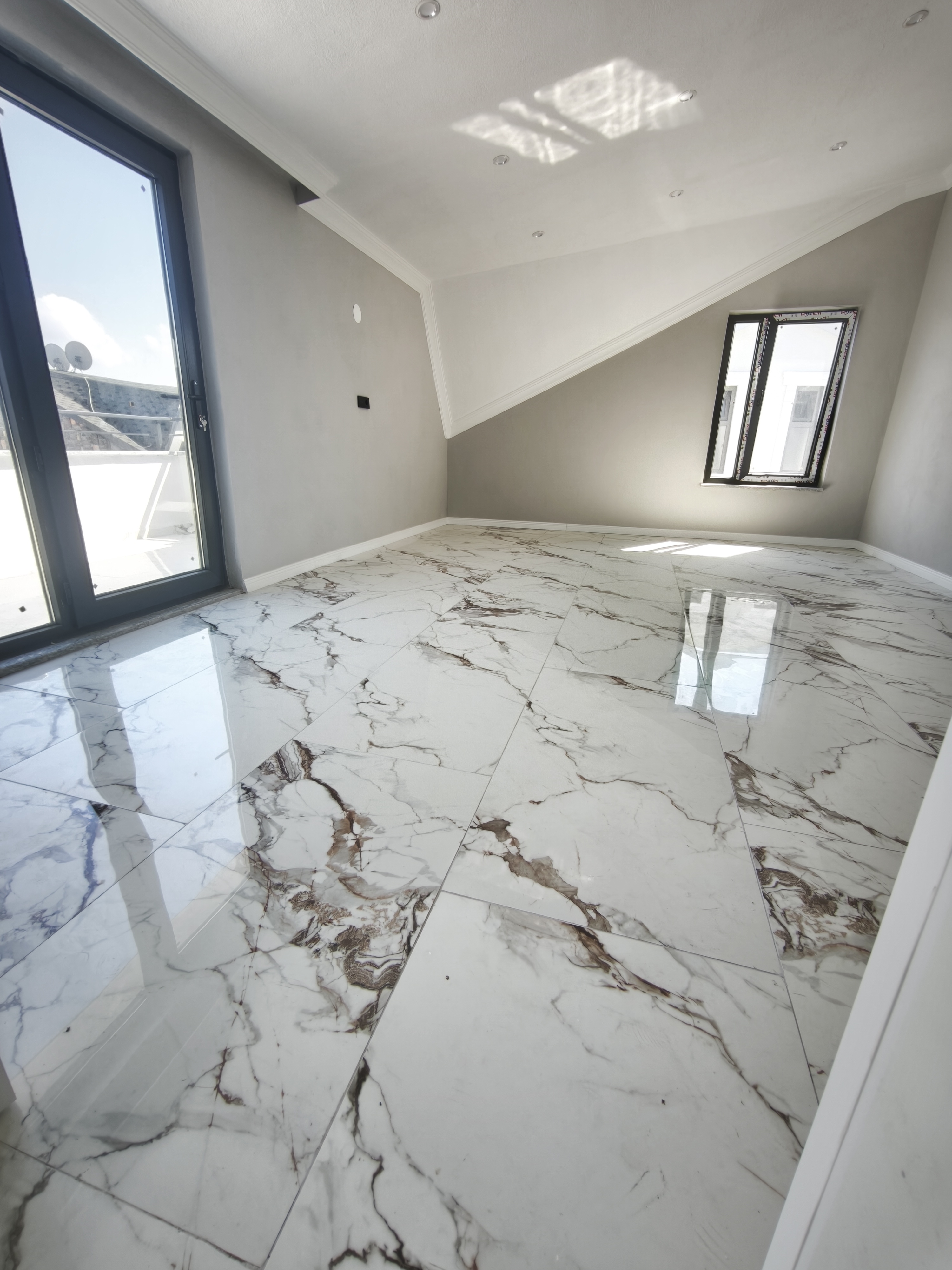 Kocaali Yalı 4+1 Sıfır Tripleks Villa