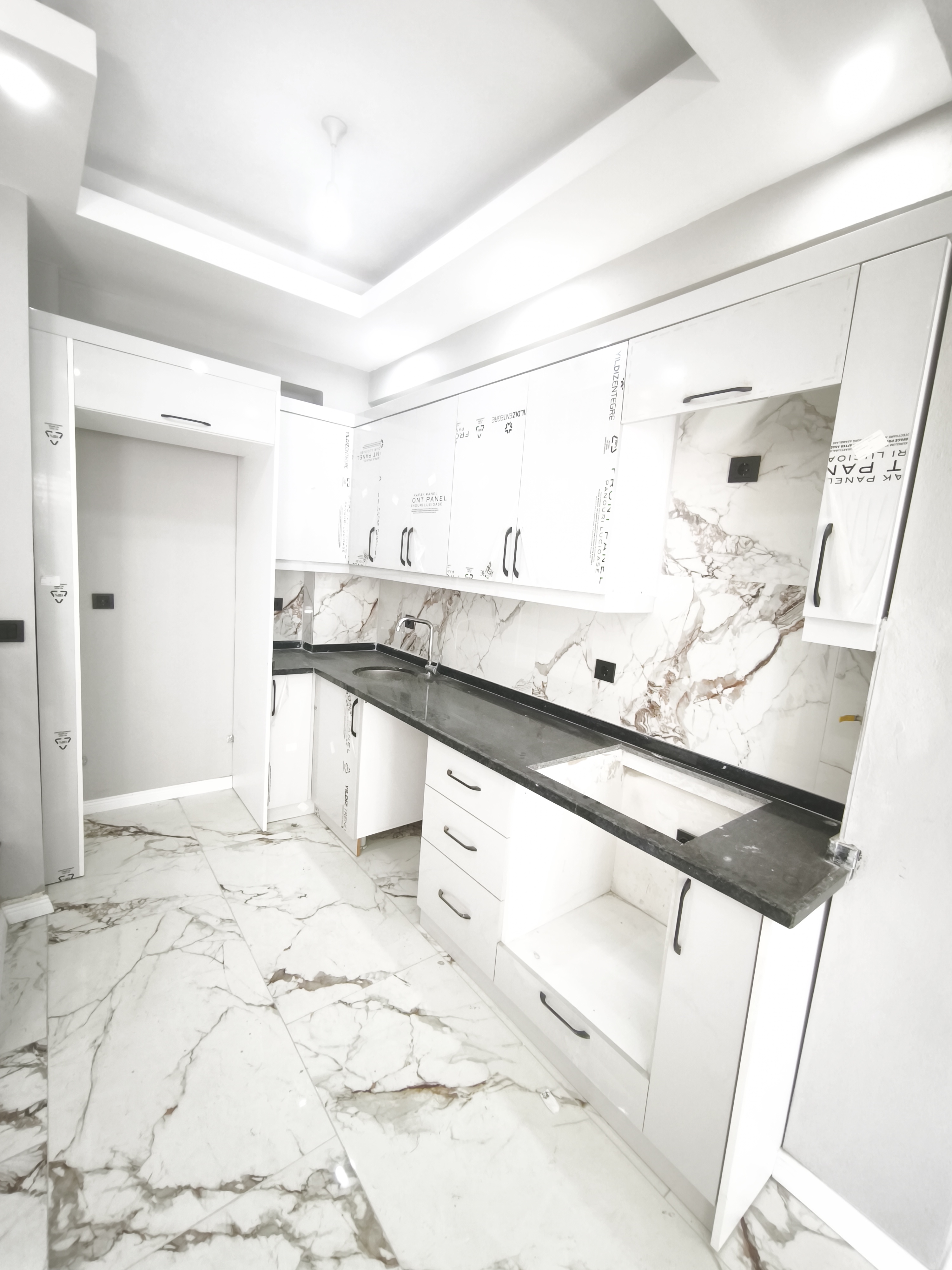 Kocaali Yalı 4+1 Sıfır Tripleks Villa